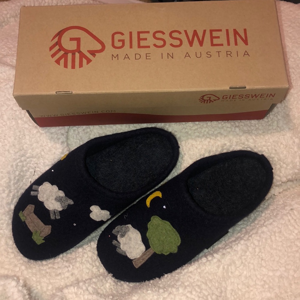 GIESSWEIN slippers; Houseshoe Collection